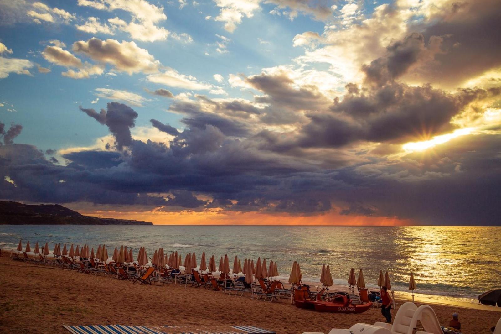 B&Arca Hotel Reggio di Calabria Buitenkant foto